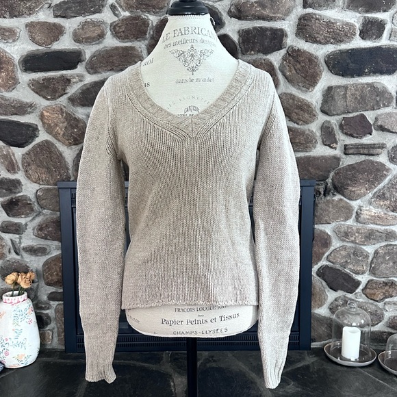 MaxMara Sweaters - ’S MaxMara V-Neck Knit Sweater - Size Medium